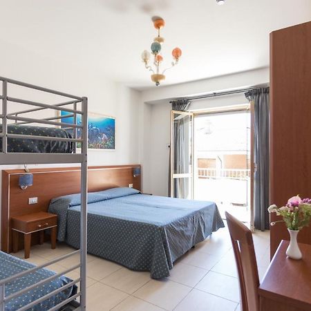 Hotel Abruzzo Pineto Eksteriør bilde